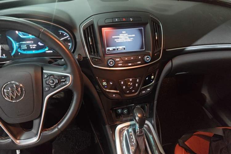 Used Buick Regal 2015 1.6T Elite Tech Model Audio And AC Panel