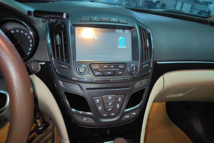 Used Buick Regal 2015 2.0L Leading Fashion Edition Audio And AC Panel