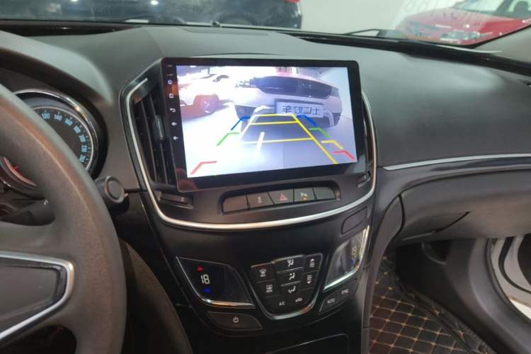 Used Buick Regal 2015 1.6T Leading Technology Model Audio And AC Panel