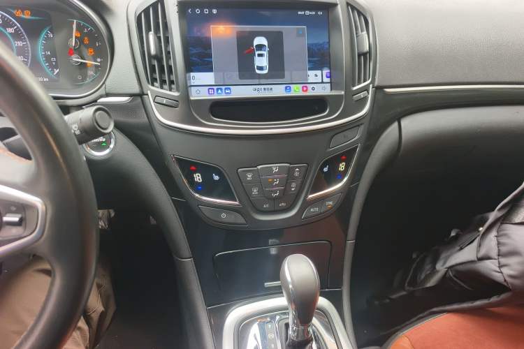 Used Buick Regal 2015 1.6T Elite Tech Model Audio And AC Panel