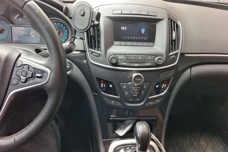 Used Buick Regal 2015 GS 2.0T Grand Sport Edition Audio And AC Panel