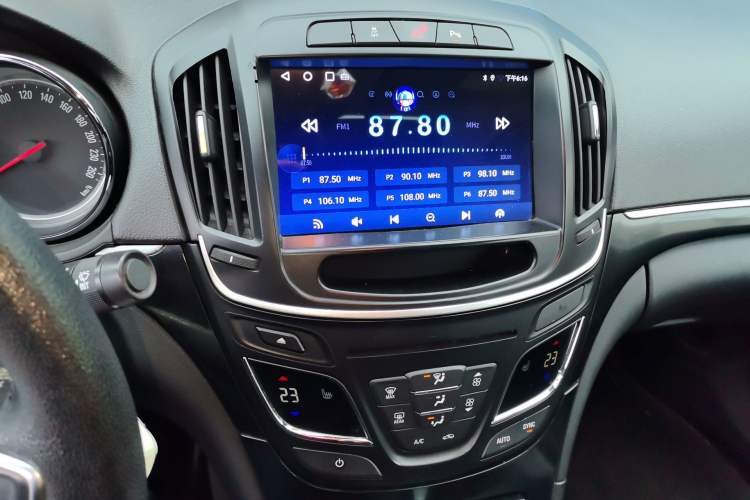 Used Buick Regal 2015 1.6T Fashion Tech Model Audio And AC Panel