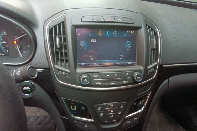 Used Buick Regal 2015 1.6T Elite Tech Model Audio And AC Panel