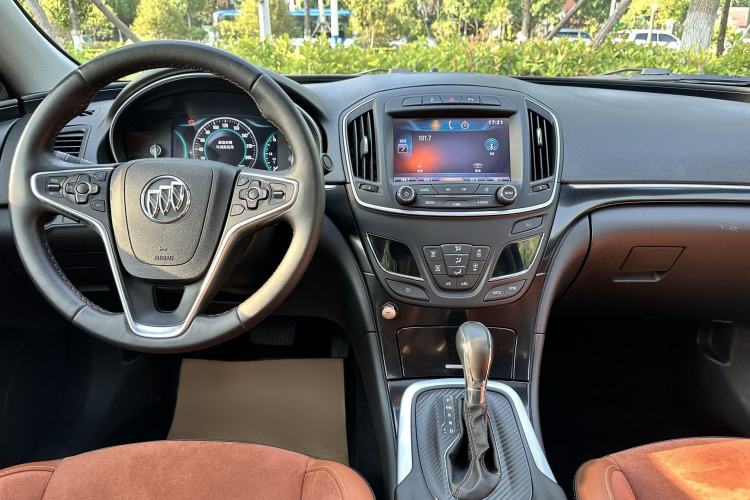 Used Buick Regal 2015 1.6T Elite Tech Model Audio And AC Panel