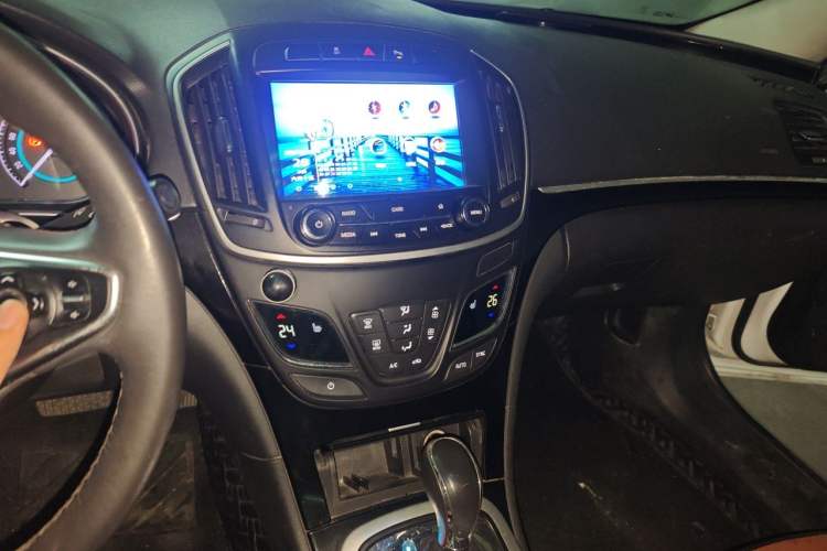 Used Buick Regal 2015 GS 2.0T Grand Sport Edition Audio And AC Panel