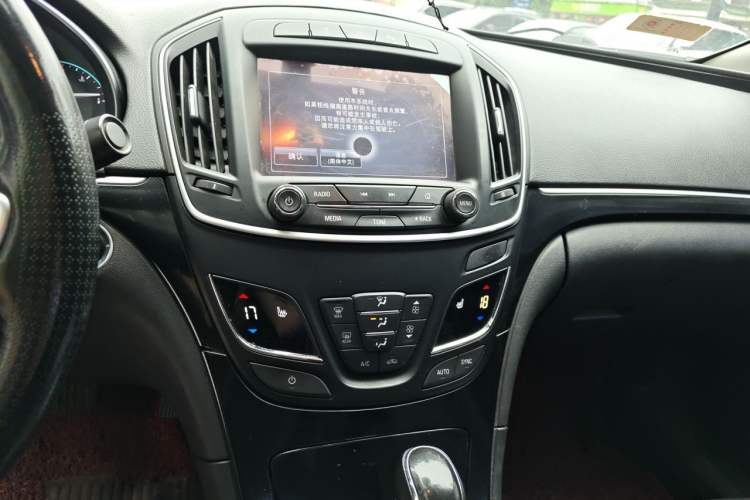 Used Buick Regal 2015 1.6T Elite Tech Model Audio And AC Panel