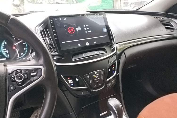 Used Buick Regal 2015 1.6T Elite Tech Model Audio And AC Panel