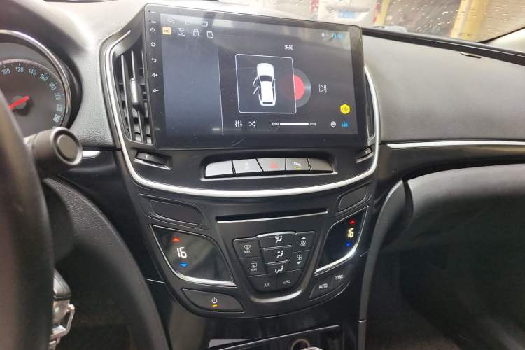 Used Buick Regal 2015 1.6T Leading Technology Model Audio And AC Panel
