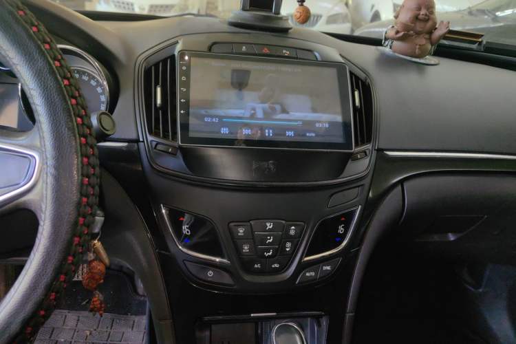 Used Buick Regal 2015 1.6T Leading Technology Model Audio And AC Panel