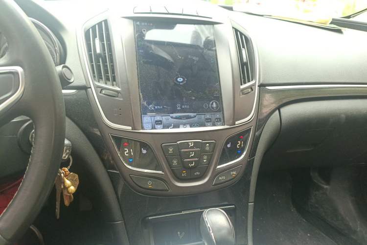 Used Buick Regal 2015 1.6T Fashion Tech Model Audio And AC Panel