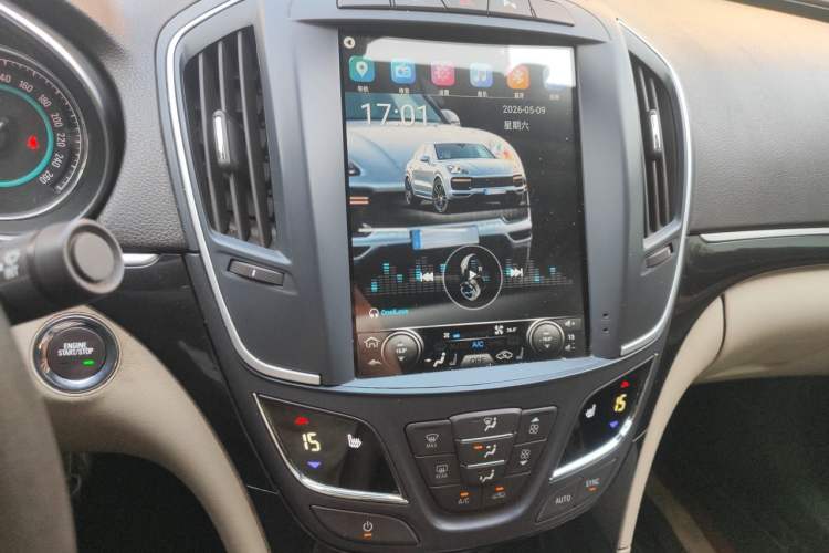 Used Buick Regal 2015 2.0L Elite Fashion Edition Audio And AC Panel