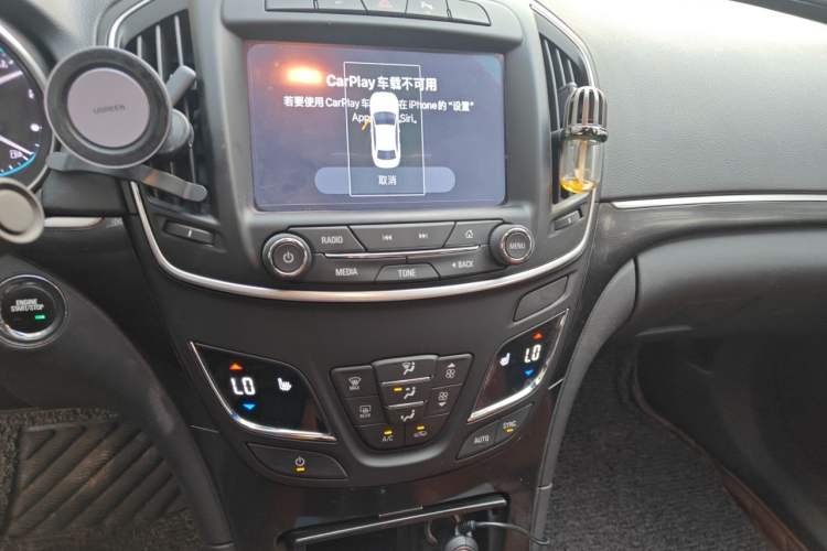 Used Buick Regal 2015 1.6T Elite Tech Model Audio And AC Panel