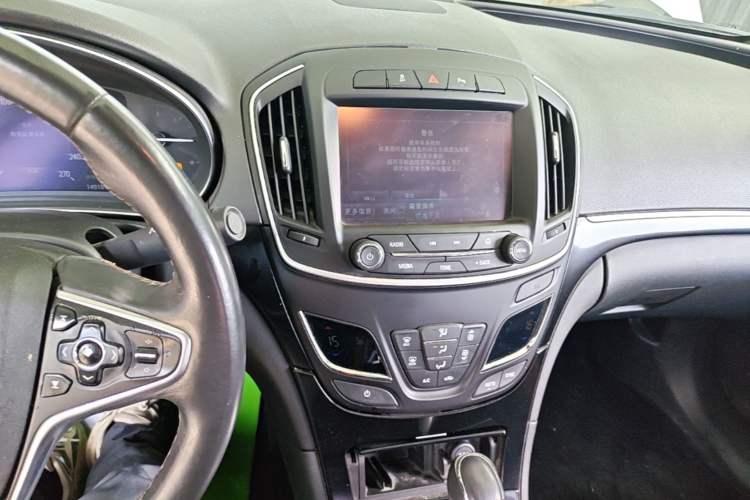 Used Buick Regal 2015 1.6T Elite Tech Model Audio And AC Panel
