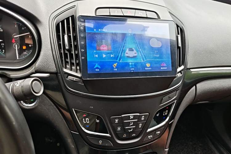 Used Buick Regal 2015 1.6T Elite Tech Model Audio And AC Panel