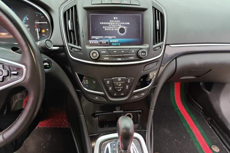 Used Buick Regal 2015 1.6T Elite Tech Model Audio And AC Panel