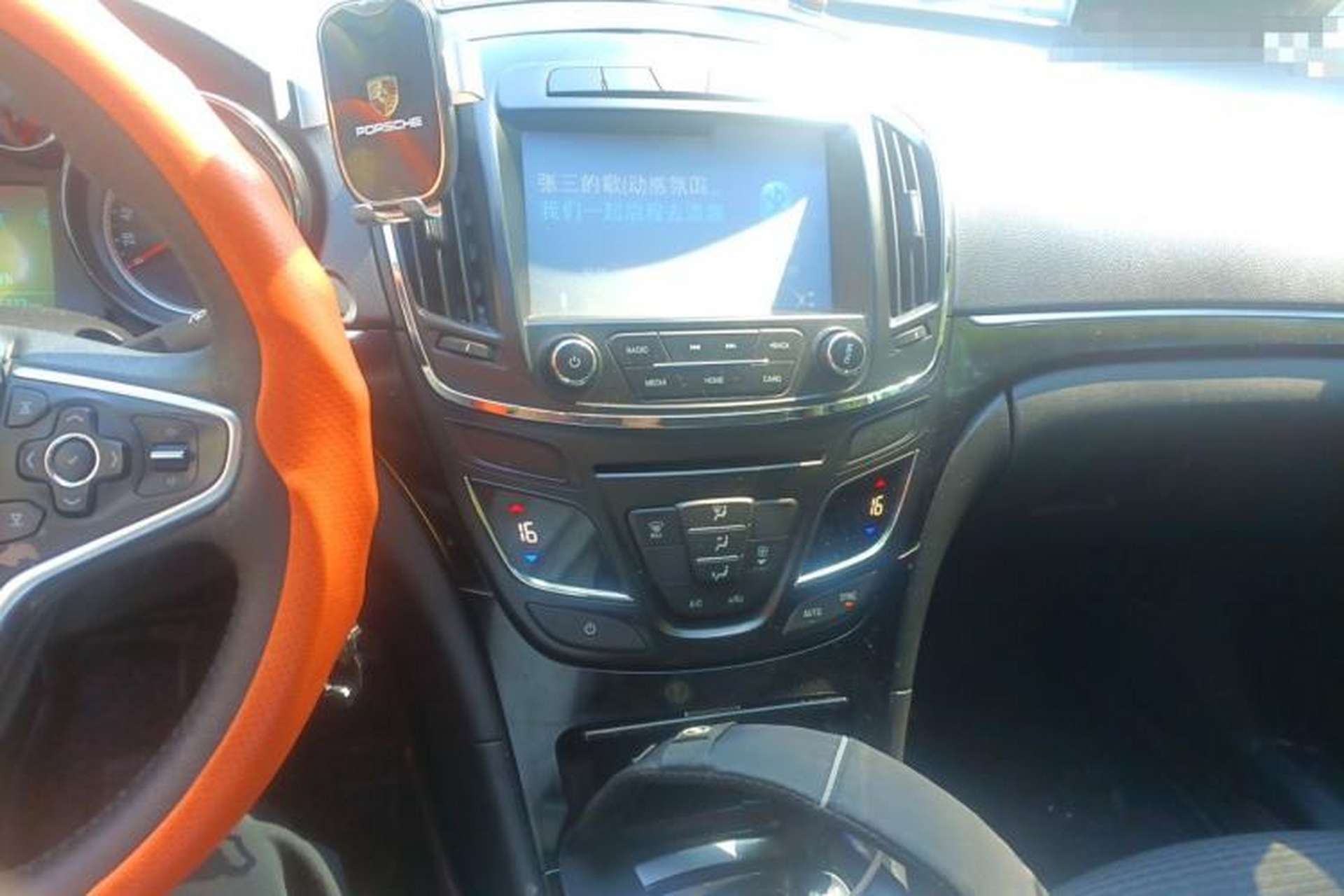 Used Buick Regal 2015 1.6T Leading Technology Model Audio And AC Panel