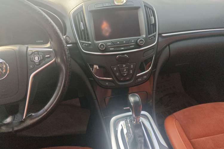 Used Buick Regal 2015 1.6T Elite Tech Model Audio And AC Panel