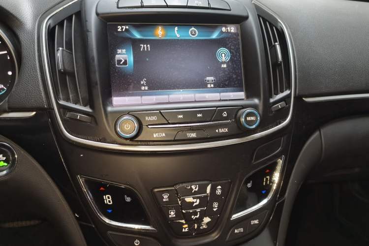 Used Buick Regal 2015 1.6T Elite Tech Model Audio And AC Panel