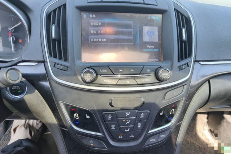 Used Buick Regal 2015 1.6T Elite Tech Model Audio And AC Panel