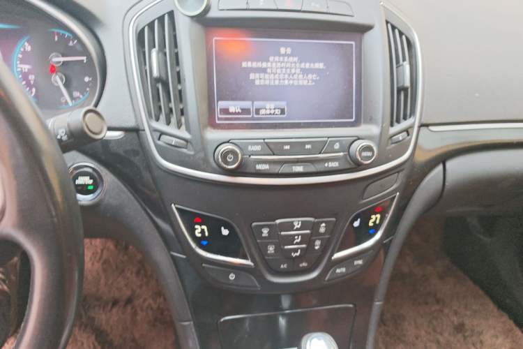Used Buick Regal 2015 1.6T Elite Tech Model Audio And AC Panel