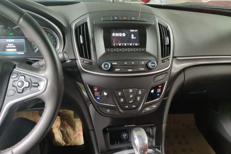 Used Buick Regal 2015 GS 2.0T Grand Sport Edition Audio And AC Panel