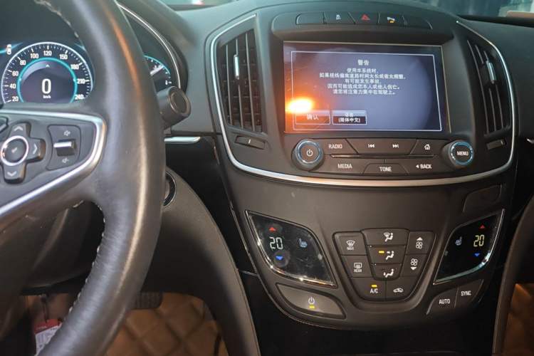 Used Buick Regal 2015 1.6T Elite Tech Model Audio And AC Panel