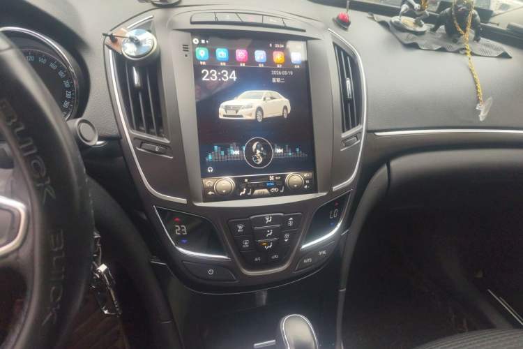 Used Buick Regal 2015 1.6T Leading Technology Model Audio And AC Panel