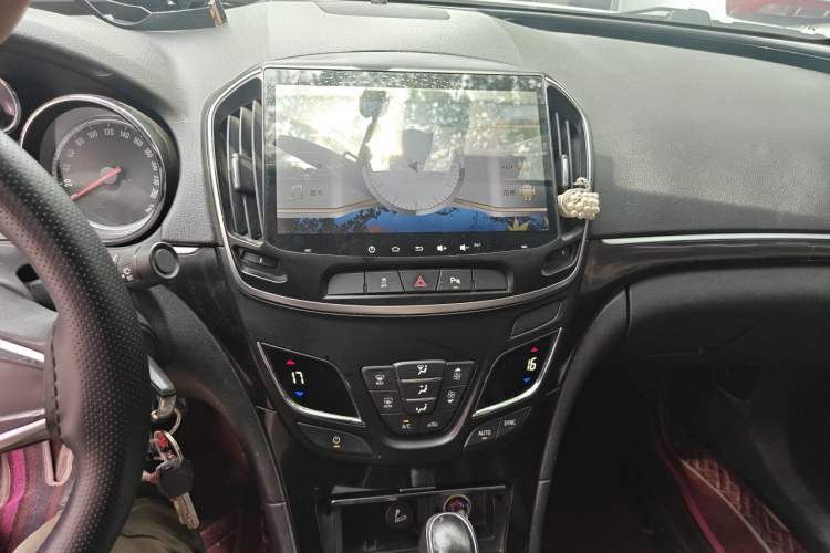 Used Buick Regal 2015 1.6T Leading Technology Model Audio And AC Panel