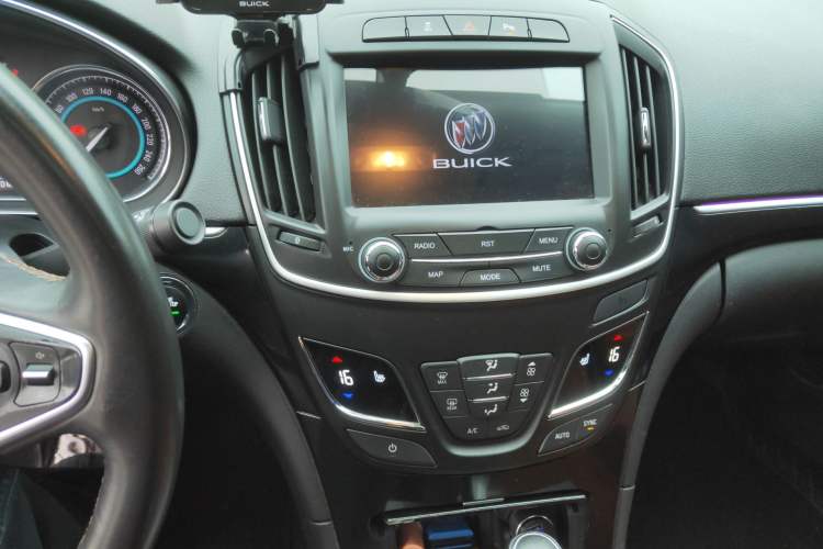 Used Buick Regal 2015 GS 2.0T Grand Sport Edition Audio And AC Panel