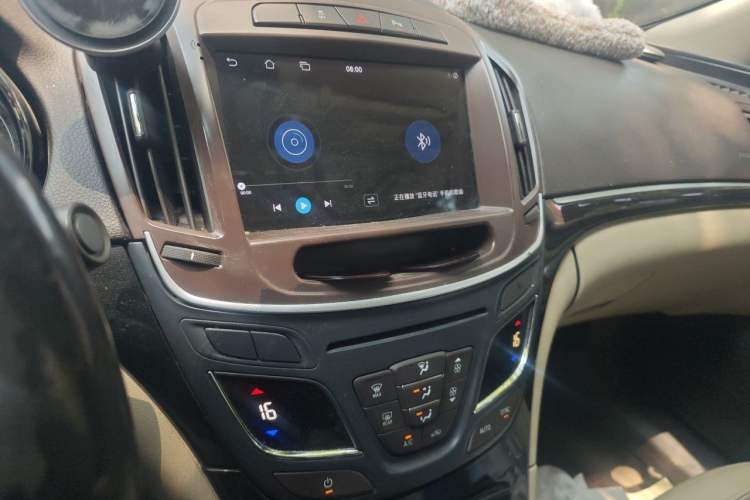 Used Buick Regal 2015 2.0L Leading Fashion Edition Audio And AC Panel