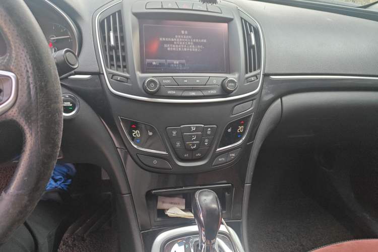 Used Buick Regal 2015 1.6T Elite Tech Model Audio And AC Panel