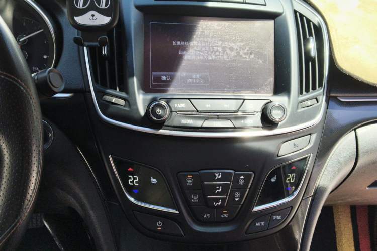 Used Buick Regal 2015 1.6T Elite Tech Model Audio And AC Panel