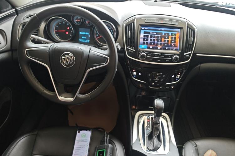 Used Buick Regal 2015 1.6T Fashion Tech Model Center Console