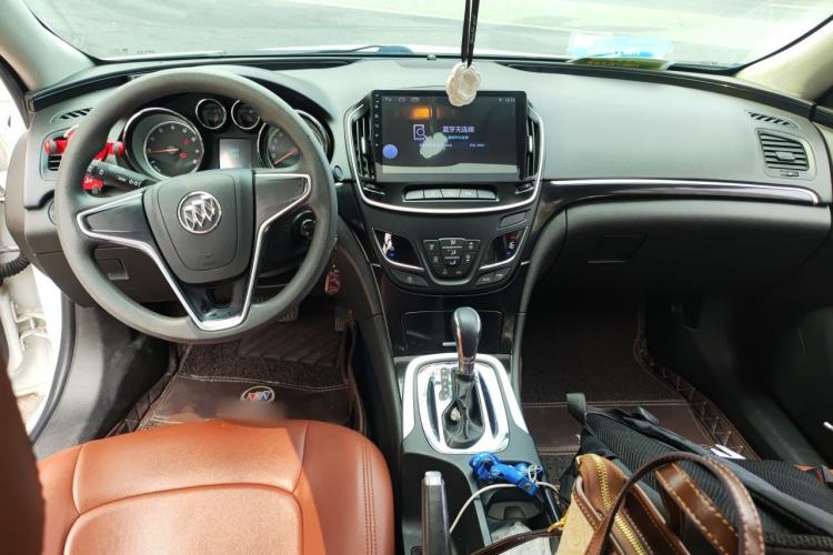 Used Buick Regal 2015 1.6T Leading Technology Model Center Console