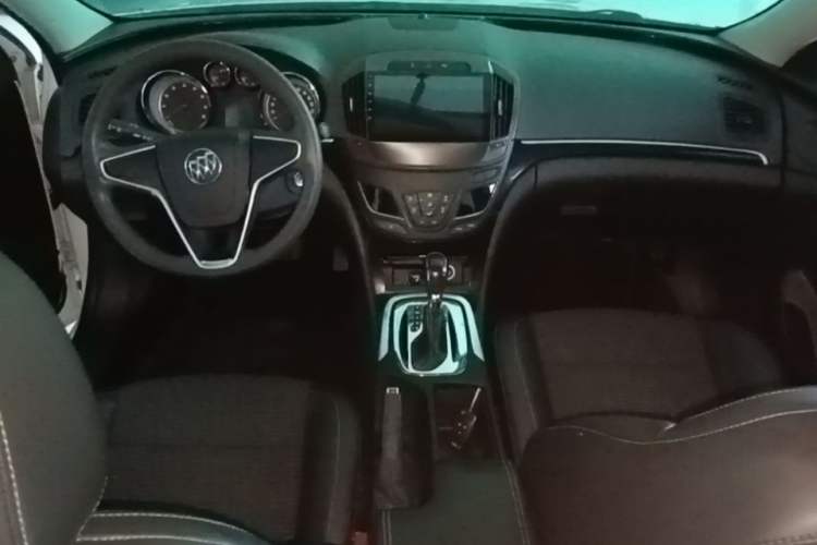 Used Buick Regal 2015 1.6T Leading Technology Model Center Console