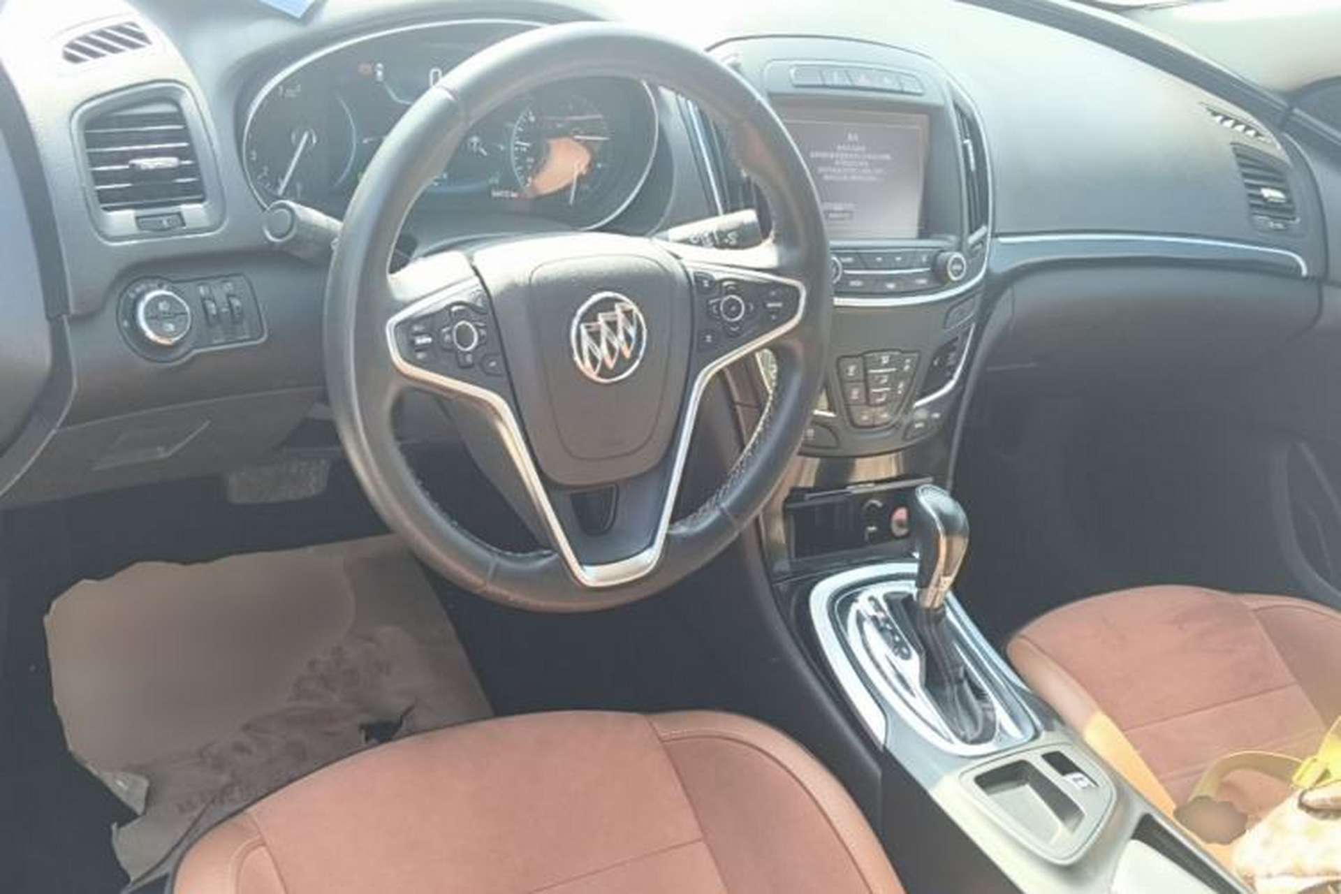 Used Buick Regal 2015 1.6T Elite Tech Model Center Console