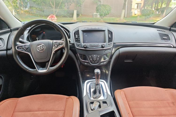 Used Buick Regal 2015 1.6T Elite Tech Model Center Console