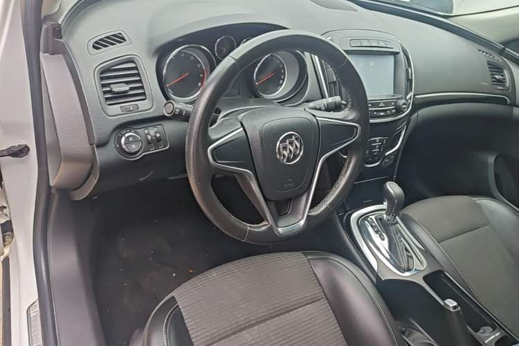 Used Buick Regal 2015 1.6T Leading Technology Model Center Console