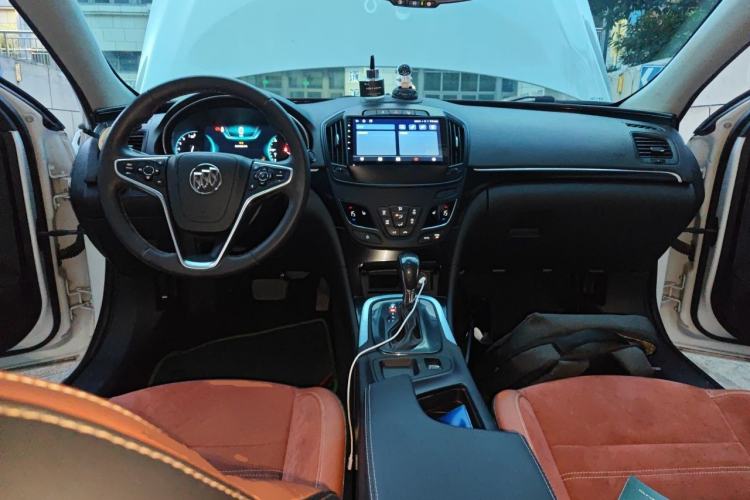 Used Buick Regal 2015 1.6T Elite Tech Model Center Console