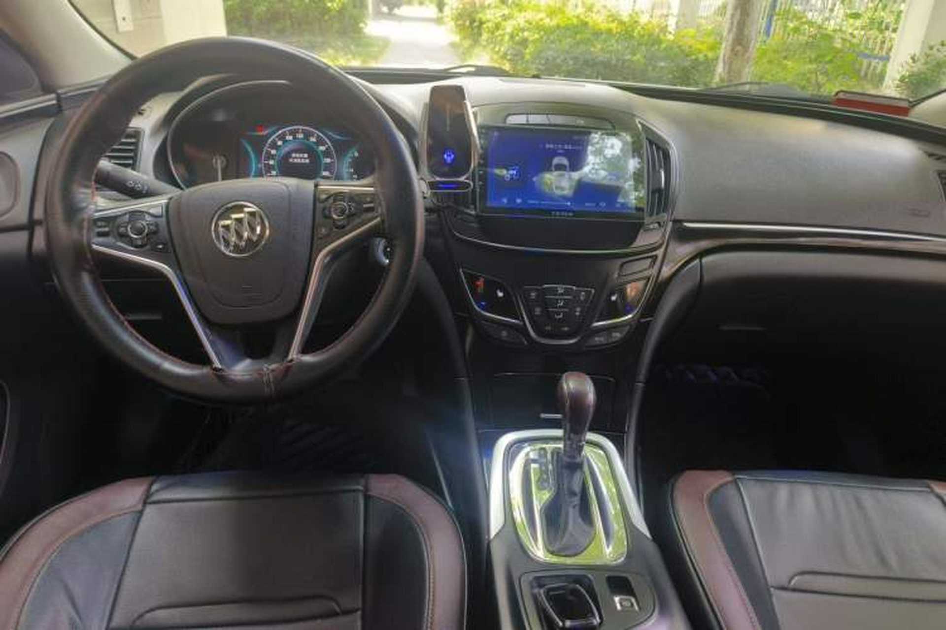 Used Buick Regal 2015 1.6T Elite Tech Model Center Console