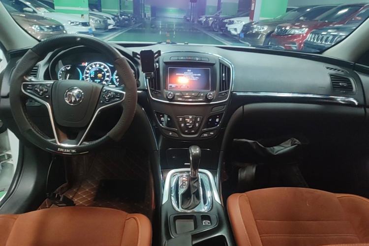 Used Buick Regal 2015 1.6T Elite Tech Model Center Console