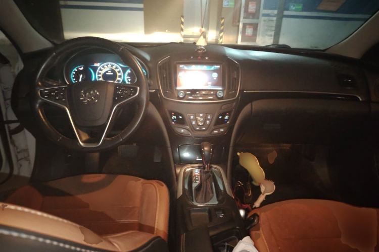 Used Buick Regal 2015 1.6T Elite Tech Model Center Console