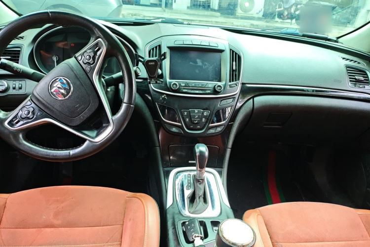 Used Buick Regal 2015 1.6T Elite Tech Model Center Console