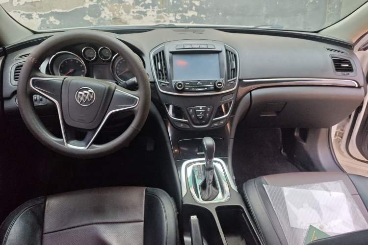 Used Buick Regal 2015 1.6T Leading Technology Model Center Console