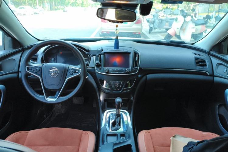 Used Buick Regal 2015 1.6T Elite Tech Model Center Console