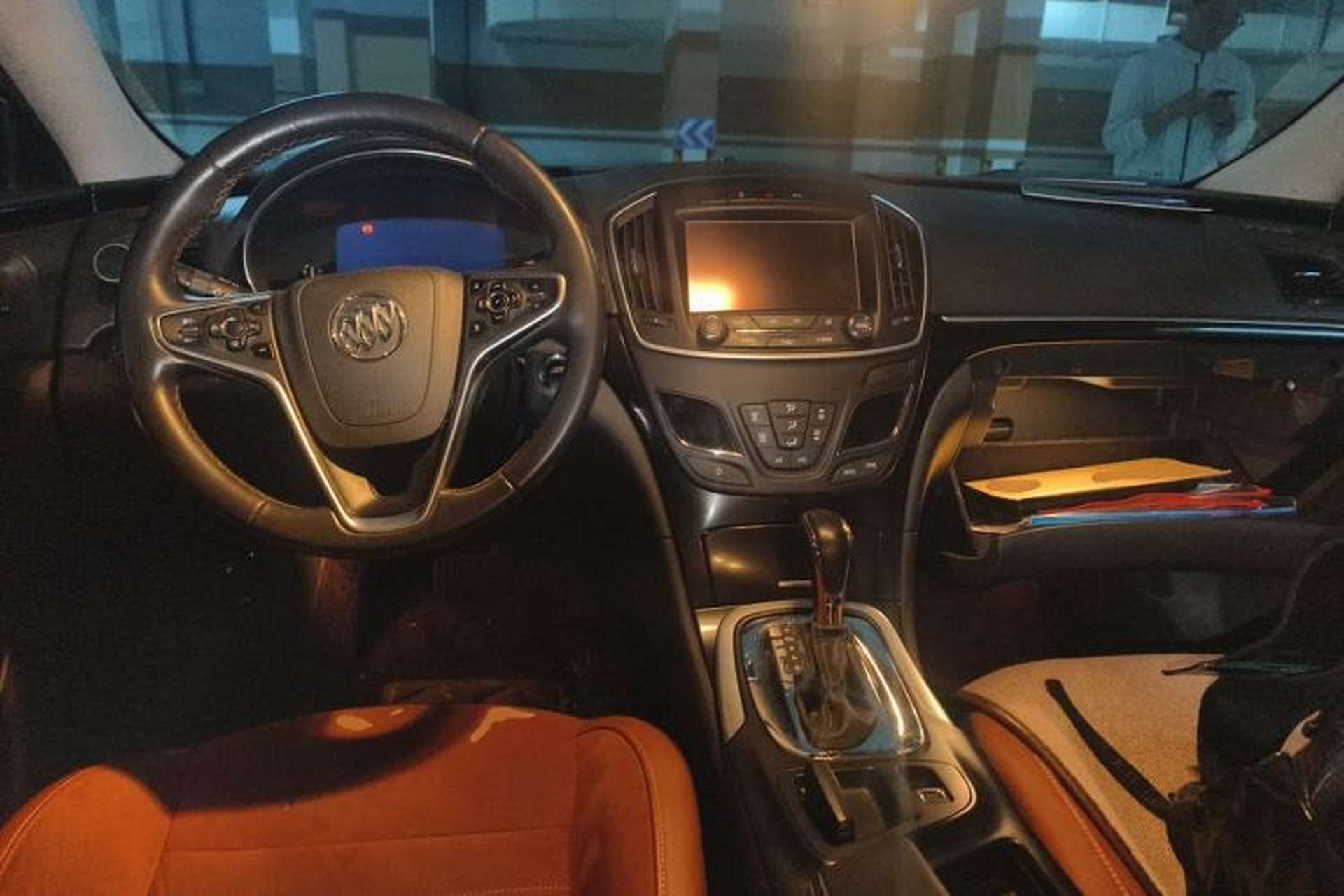Used Buick Regal 2015 1.6T Elite Tech Model Center Console