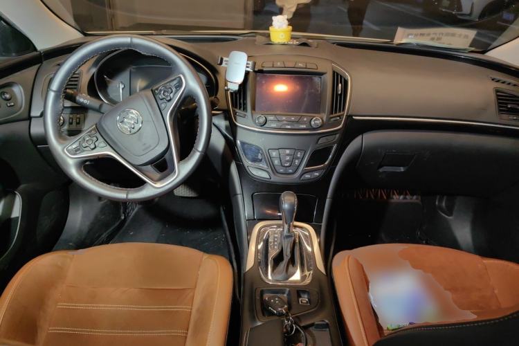 Used Buick Regal 2015 1.6T Elite Tech Model Center Console