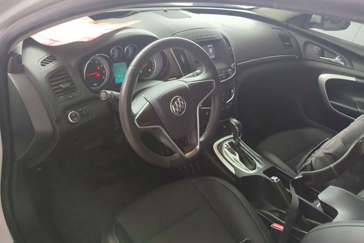 Used Buick Regal 2015 1.6T Leading Technology Model Center Console