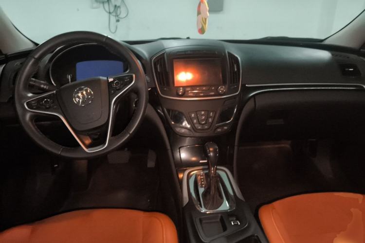 Used Buick Regal 2015 1.6T Elite Tech Model Center Console