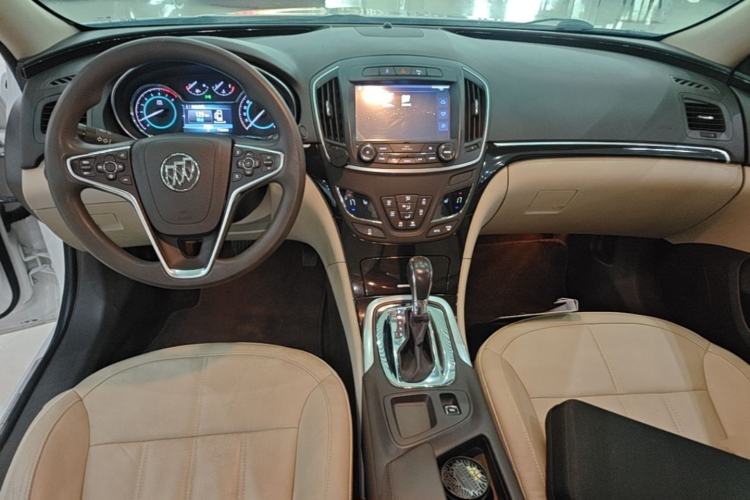 Used Buick Regal 2015 2.0L Elite Fashion Edition Center Console